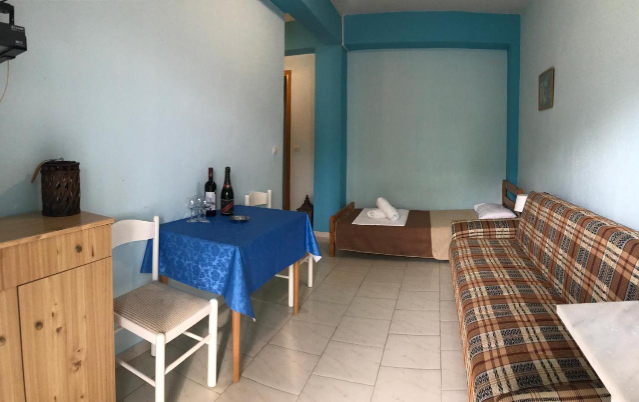 Rena Apartments 아스프로발타 외부 사진