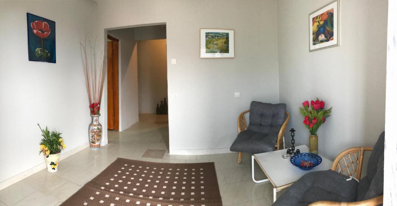 Rena Apartments 아스프로발타 외부 사진