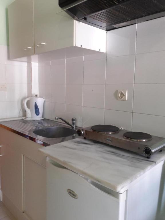 Rena Apartments 아스프로발타 외부 사진
